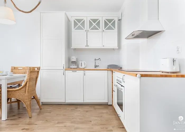 Bialy Dom By Jantar Apartment